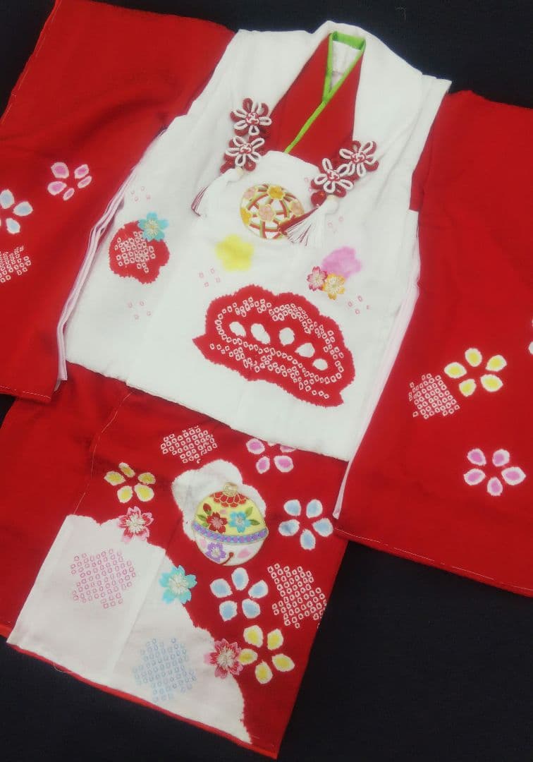 ★ご売約★三歳お祝い着物被布コート 絞り 刺繍