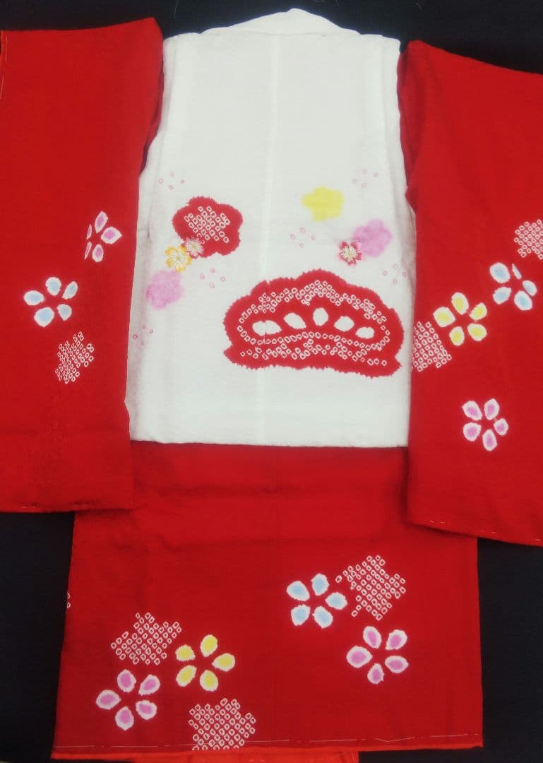 ★ご売約★三歳お祝い着物被布コート 絞り 刺繍