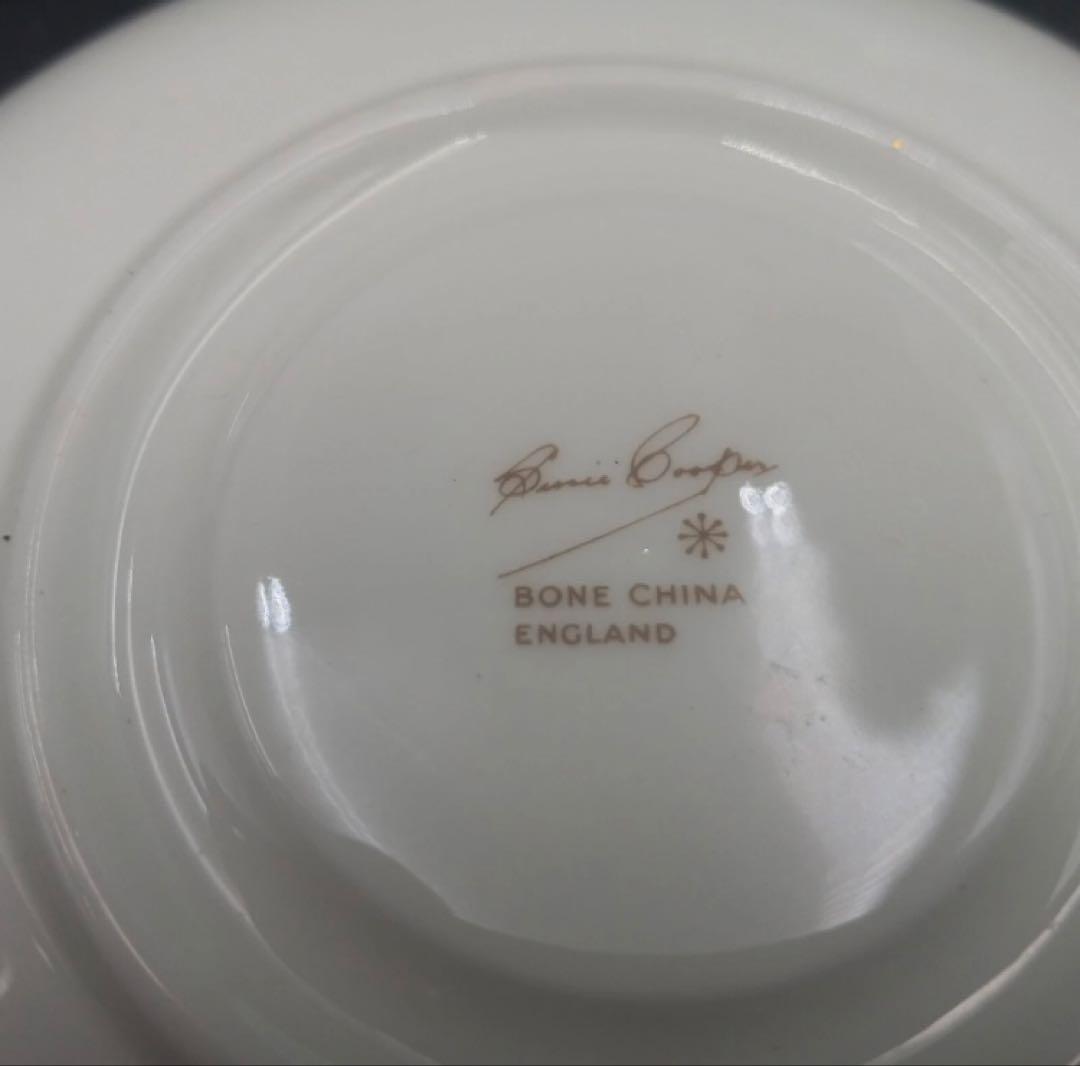 スージークーパー 美品 レイズドドット ティーポット カップ&ソーサー