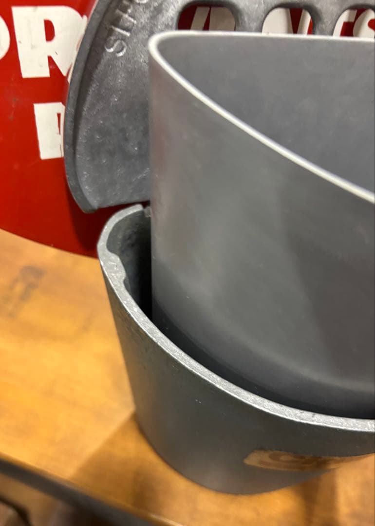 入手困難！　USA 灰皿　レッドプレート付き