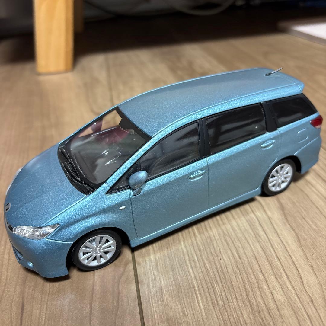 トヨタ ウィッシュ WISH 1/24 カラーサンプル ミニカー 非売品 - メルカリ