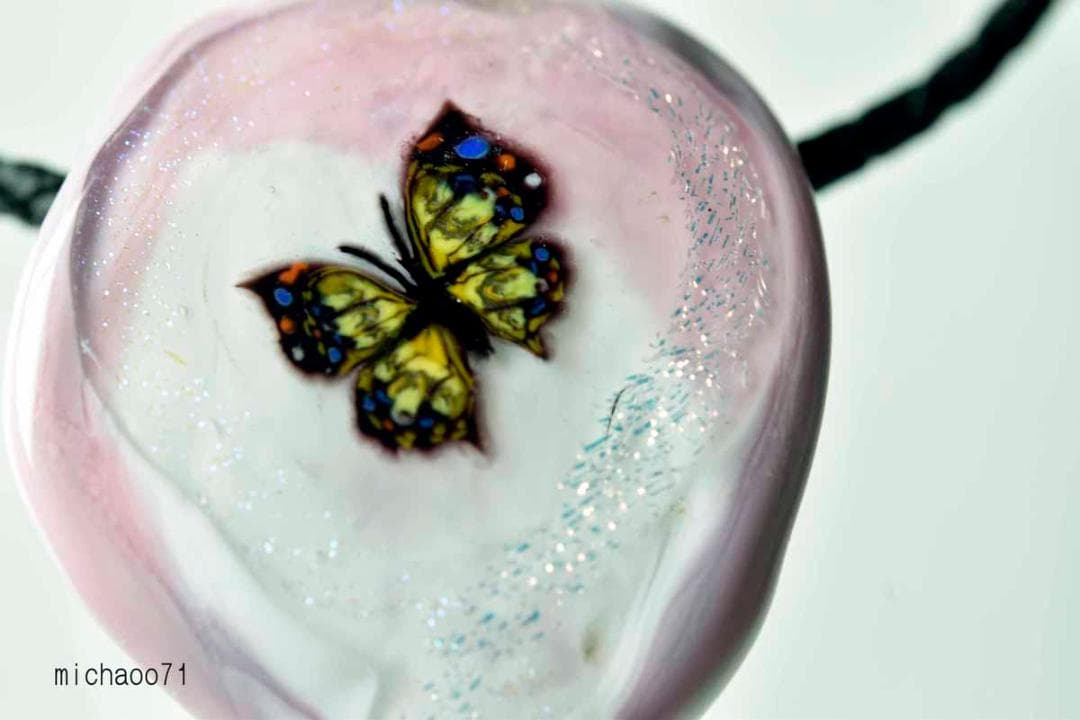 蝶　とんぼ玉 トンボ玉 蜻蛉玉 ペンダントトップ ガラス細工　13468-491
