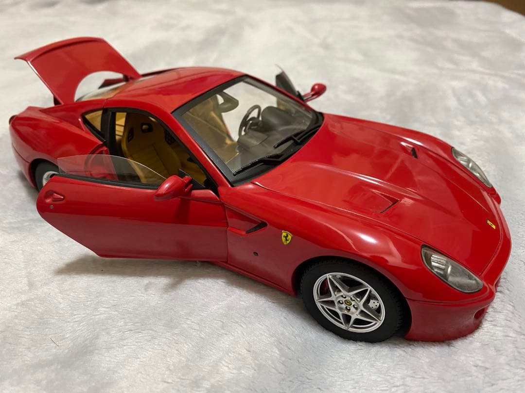 ミニカー Ferrari 599 GTB 1/18