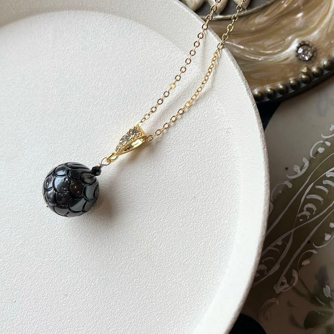 黒蝶真珠プルメリアマーメイドカービング＊ピアスorイヤリング