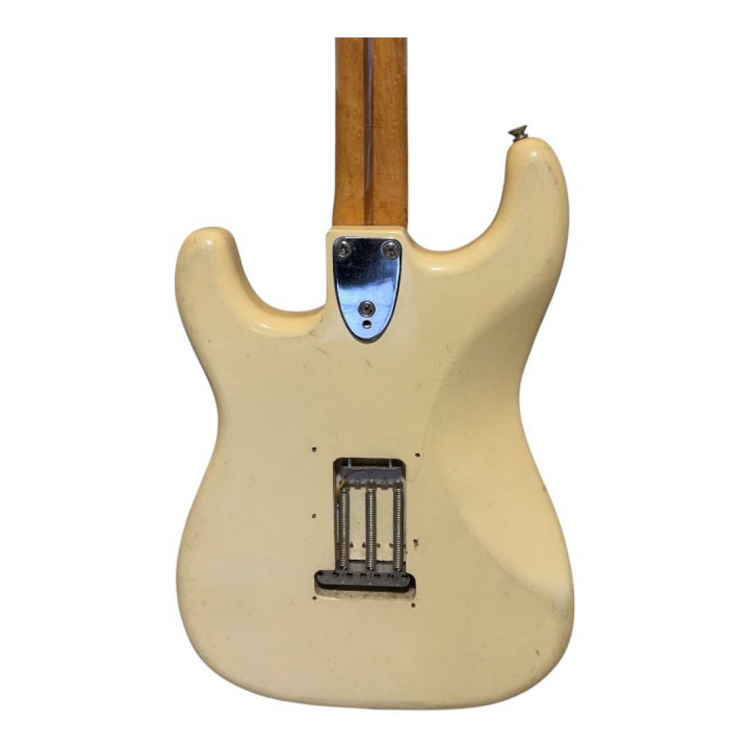 み*り様 メーカー不明 ストラトキャスタータイプ エレキギター