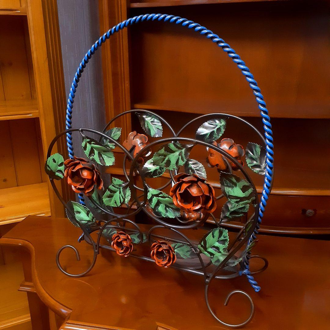 輸入雑貨　イタリア製品　ヨーロピアン　ローズ　アイアン　マガジンラック