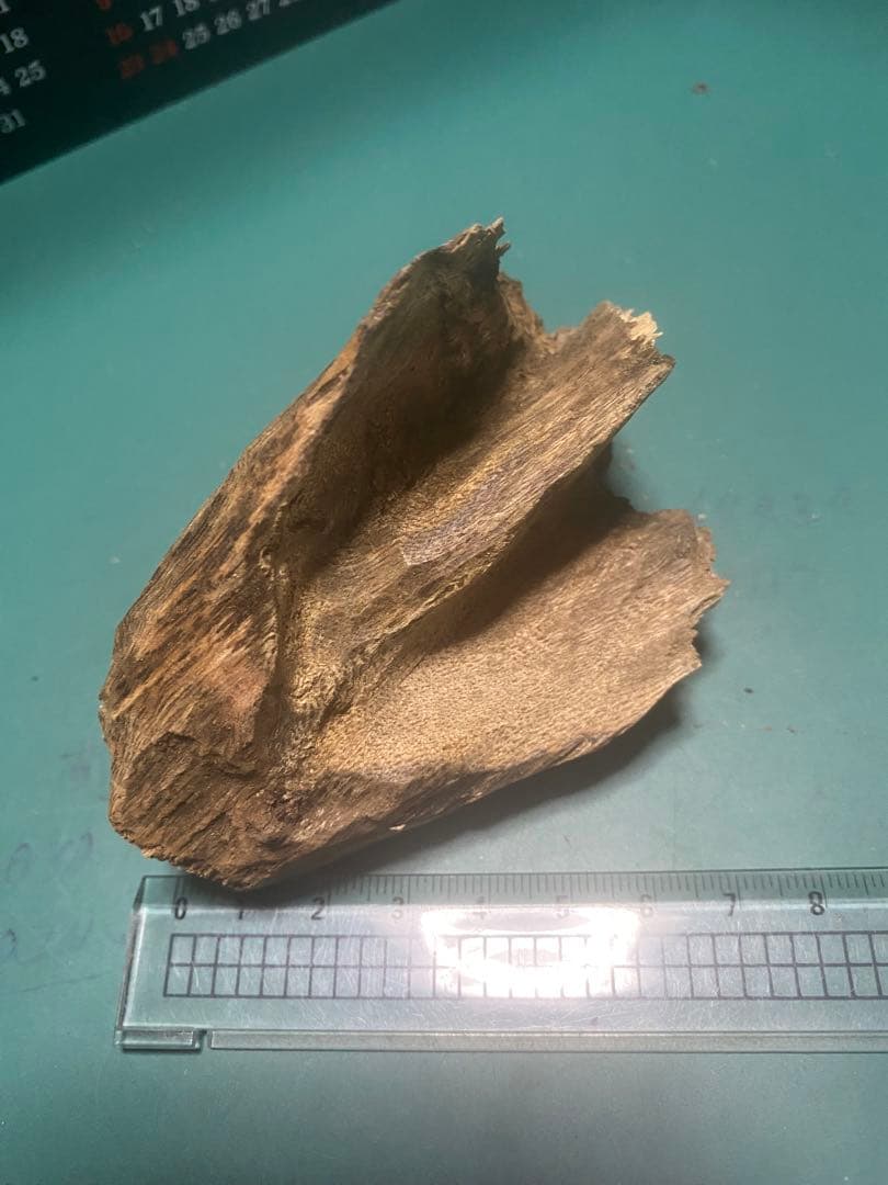 【上品】ベトナム産 天然 シャム 沈梗27.84g 香木 / 沈香 聞香