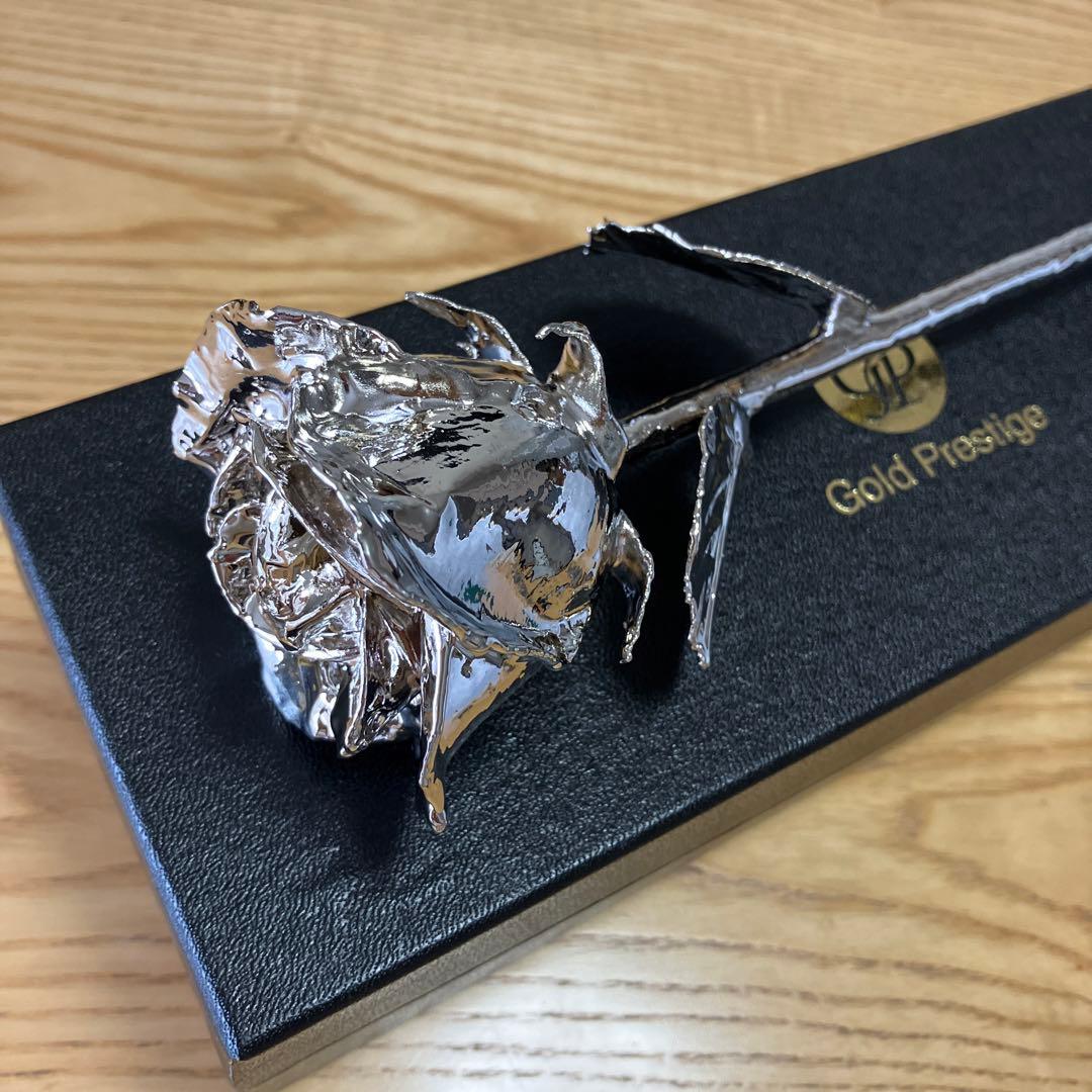 プラチナローズ・バラ