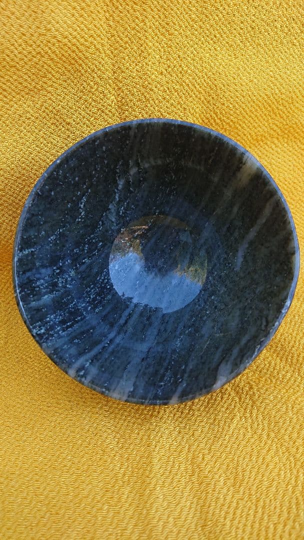 石茶碗、緑色片岩、自然石、手作り石茶碗、倉田辰彦 作