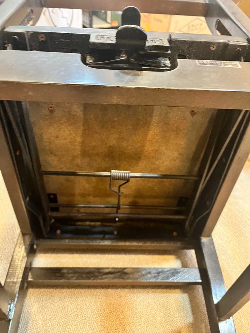 ピアノ椅子 黒い木製椅子 引き出し付き 紫座面 - メルカリ