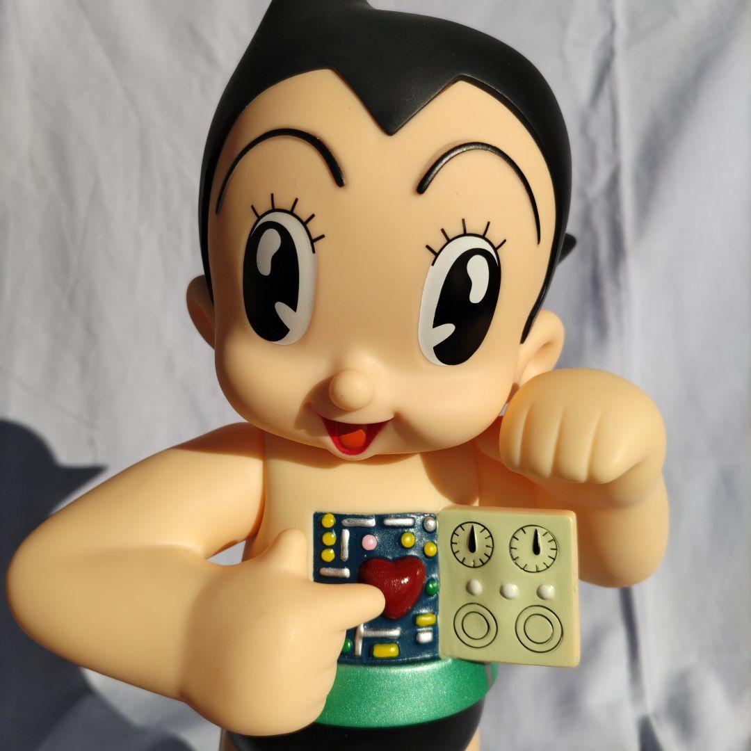 レア！ビリケン商会 鉄腕アトム 生誕1周年記念モデル 胸開きタイプ