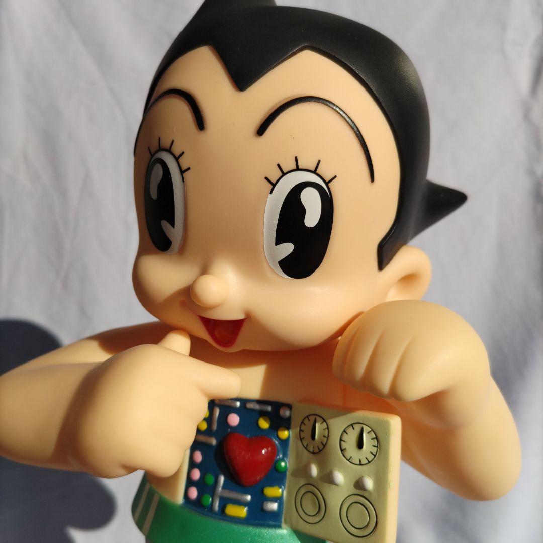 レア！ビリケン商会 鉄腕アトム 生誕1周年記念モデル 胸開きタイプ