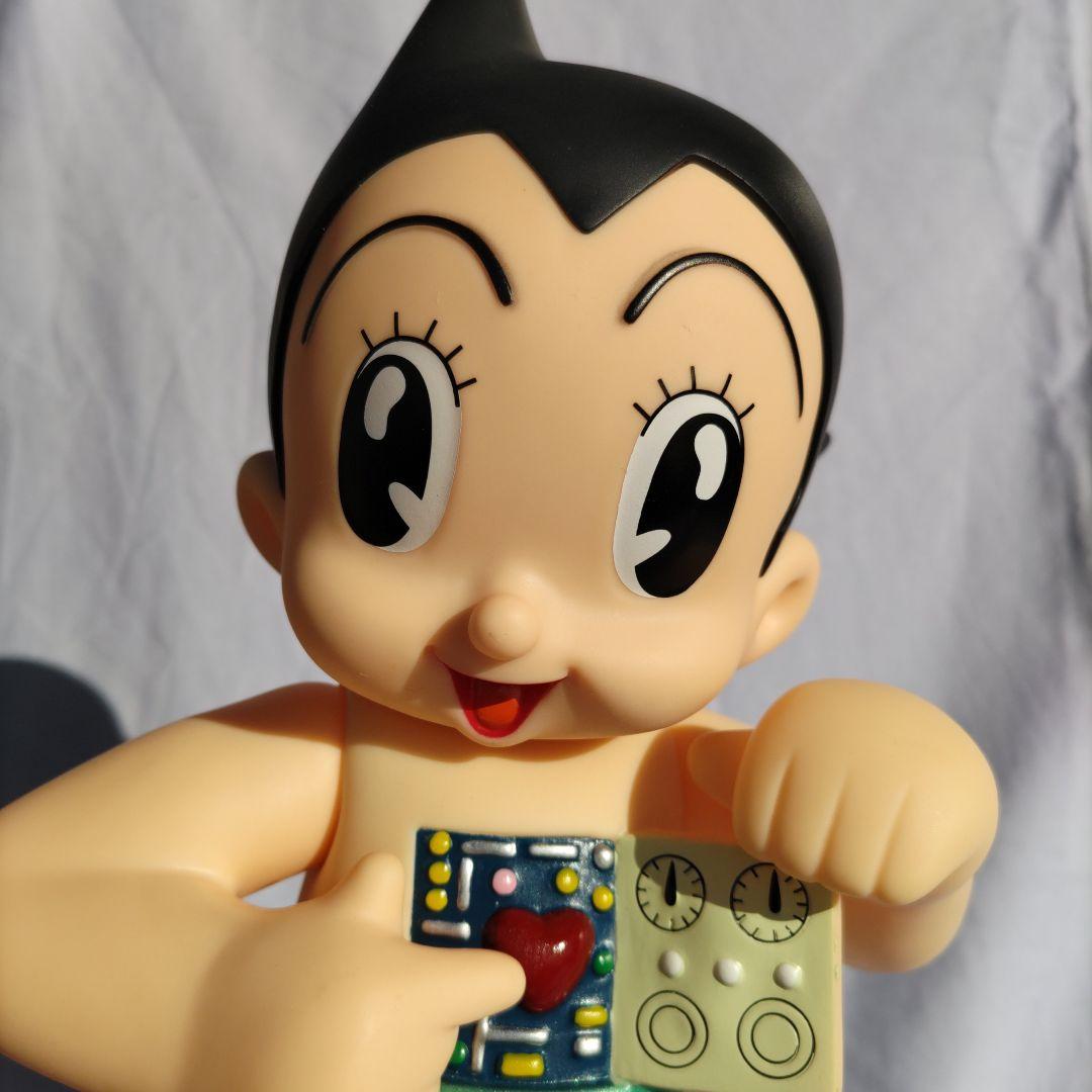 レア！ビリケン商会 鉄腕アトム 生誕1周年記念モデル 胸開きタイプ