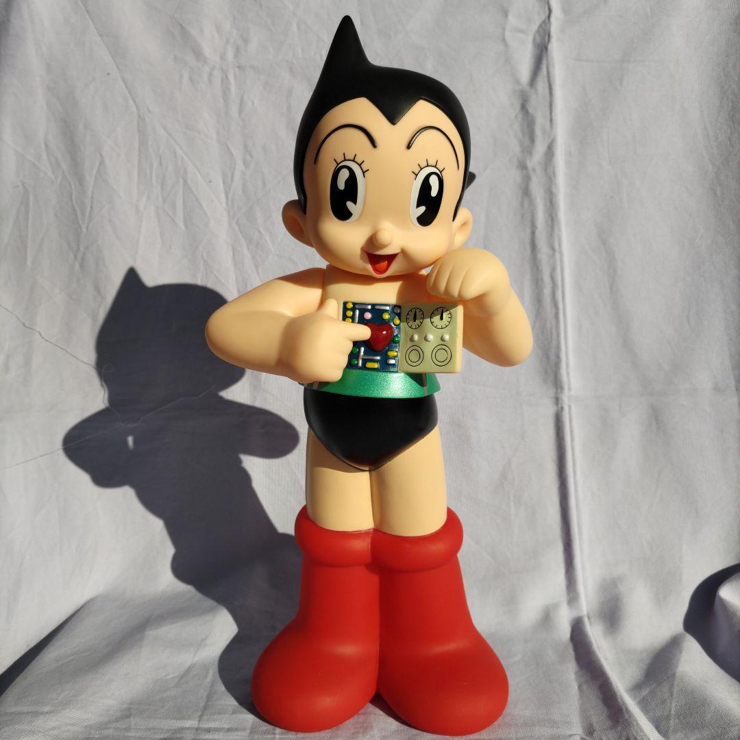 レア！ビリケン商会 鉄腕アトム 生誕1周年記念モデル 胸開きタイプ