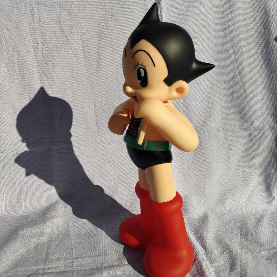 レア！ビリケン商会 鉄腕アトム 生誕1周年記念モデル 胸開きタイプ