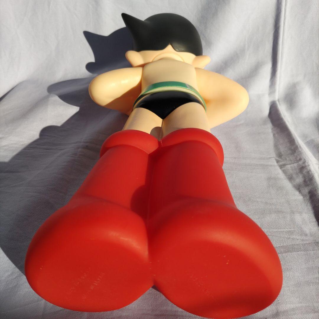 レア！ビリケン商会 鉄腕アトム 生誕1周年記念モデル 胸開きタイプ