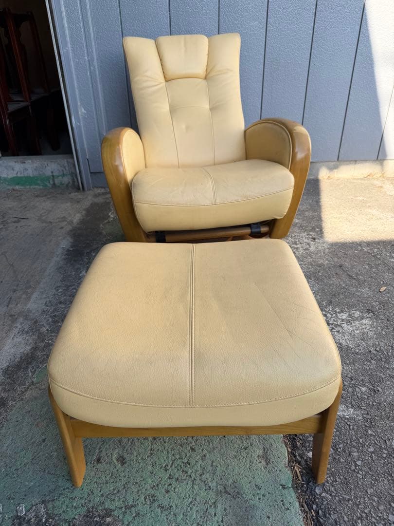 カリモク 本革 ラウンドリクライニングチェア オットマン スツールシングルソファ