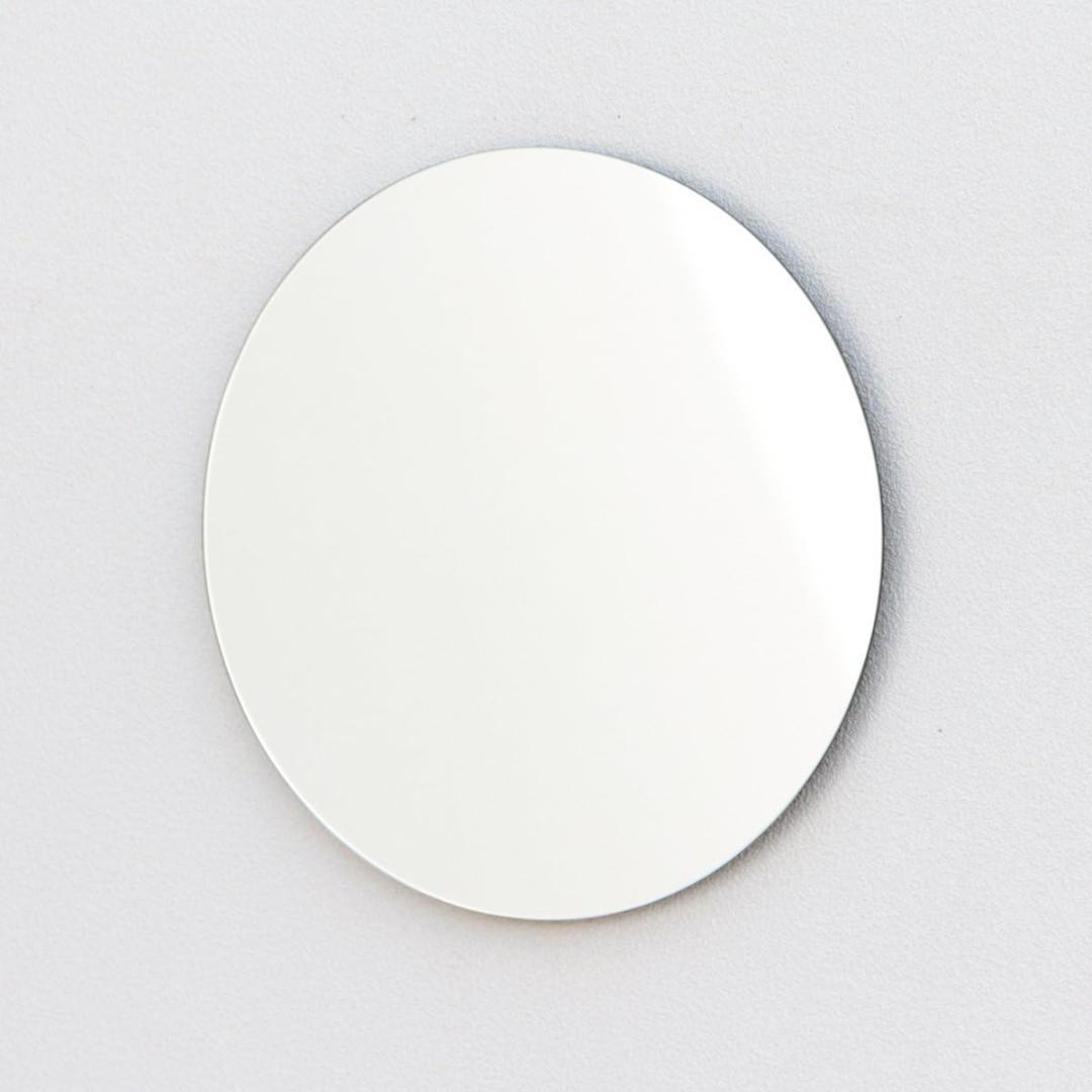 壁掛け鏡、丸型、日本製、トイレや洗面所用、35×35cm、賃貸対応、ノンフレーム