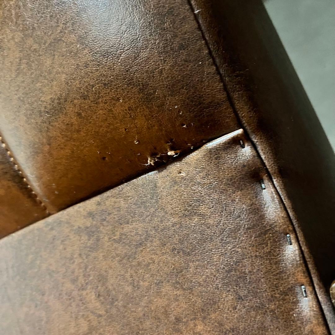 1人掛けソファー　アームレスト付き　①