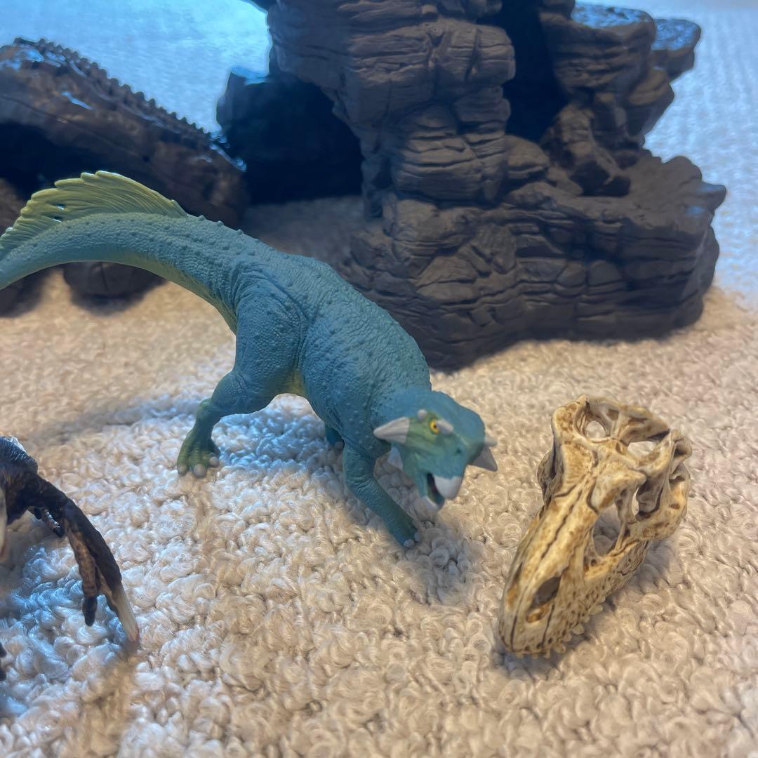 ☆廃盤☆ シュライヒ 恐竜 恐竜たちの洞窟プレイセット フィギュア