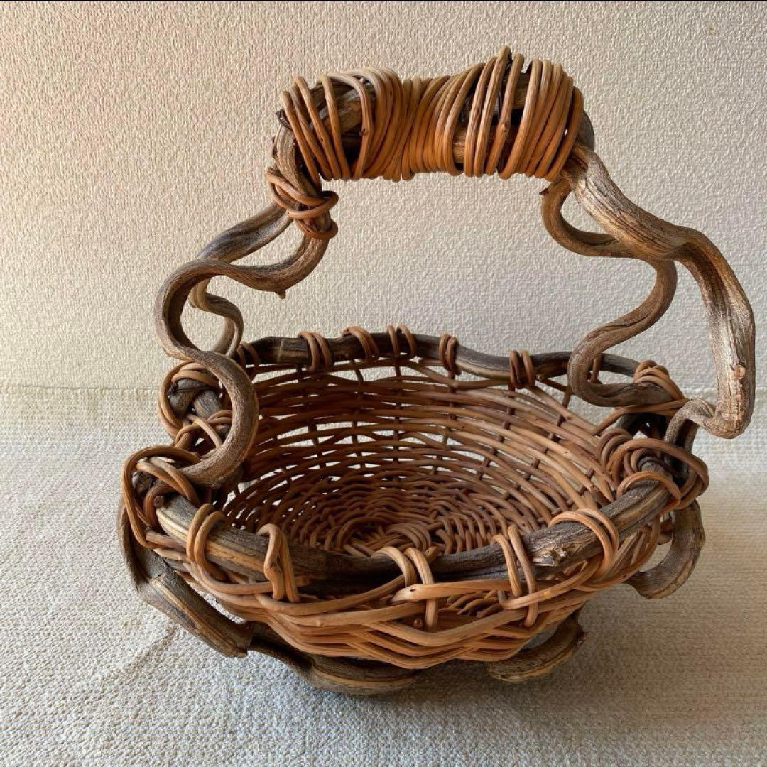 藤蔓 あけび 大籠 古籠 骨董 籠細工 ラタン 大型 フルーツバスケット パン籠