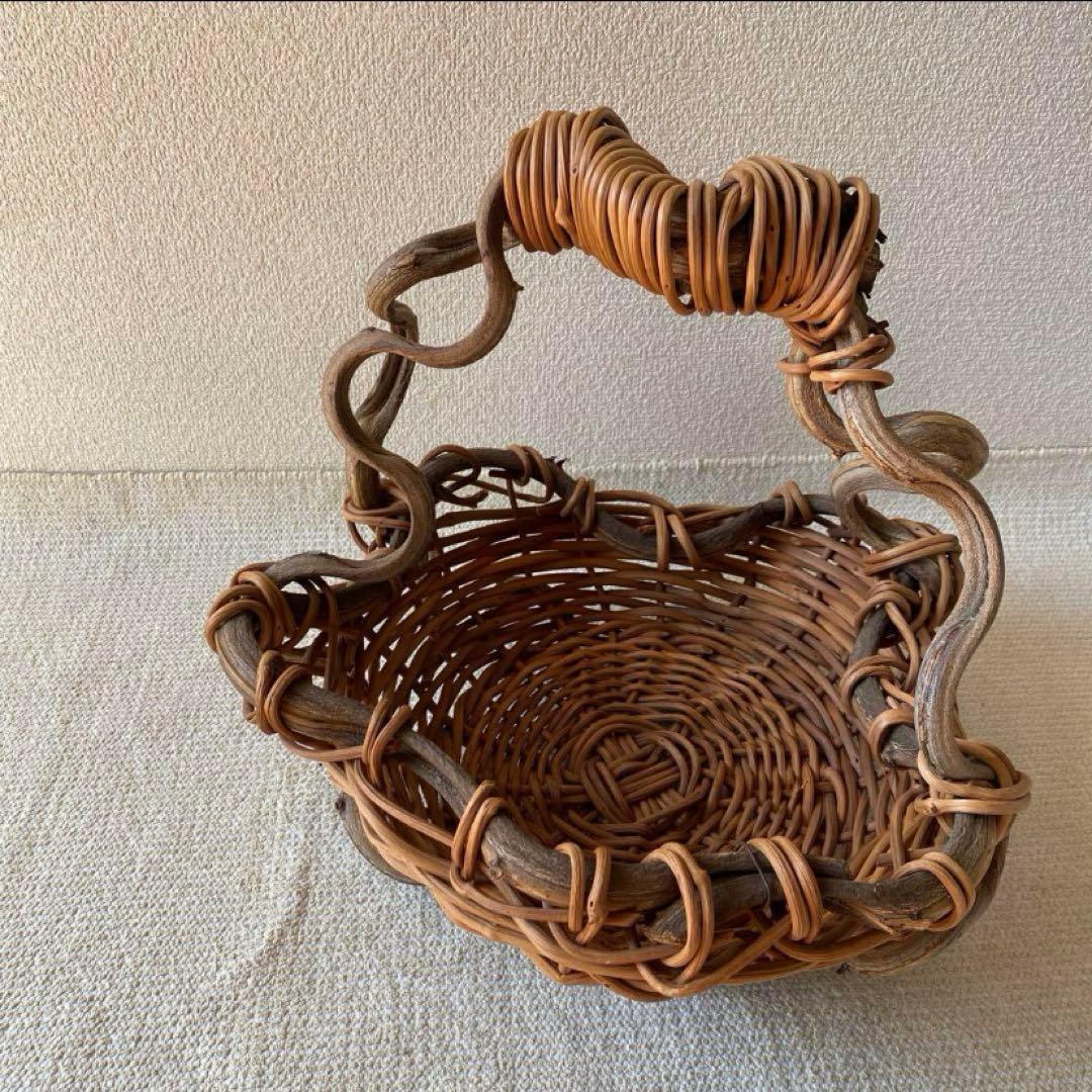 藤蔓 あけび 大籠 古籠 骨董 籠細工 ラタン 大型 フルーツバスケット パン籠