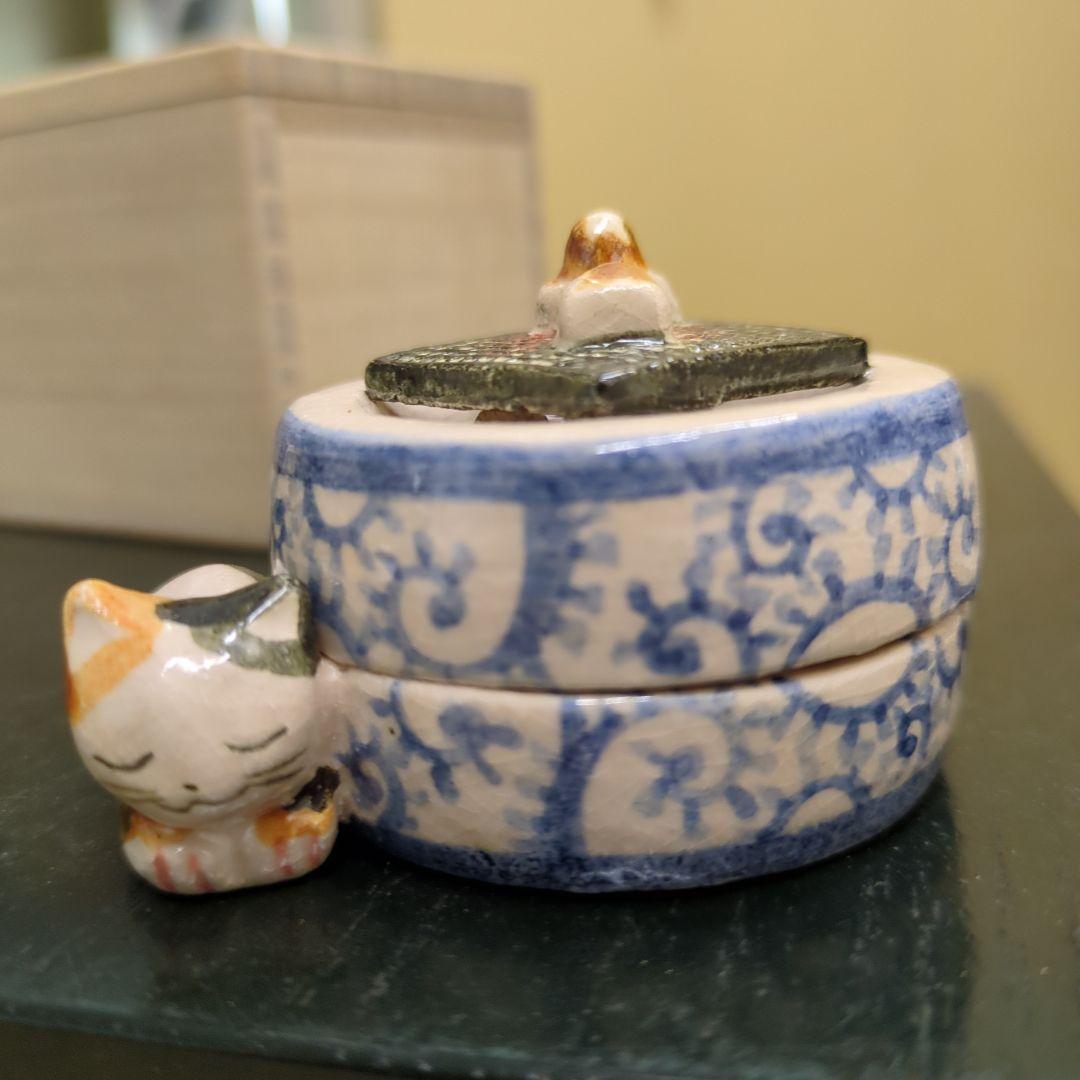 香合　火鉢猫　猫　火鉢　お餅　陶器　お香　置物　作家　木箱