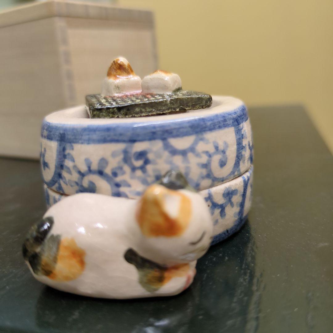 香合　火鉢猫　猫　火鉢　お餅　陶器　お香　置物　作家　木箱