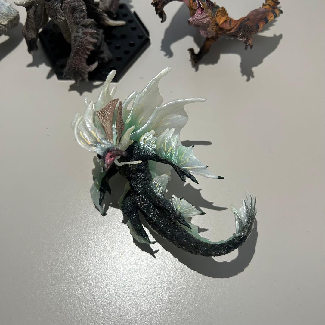 モンハンフィギュア5体セット クシャ ラギア アカム ティガ バンキン