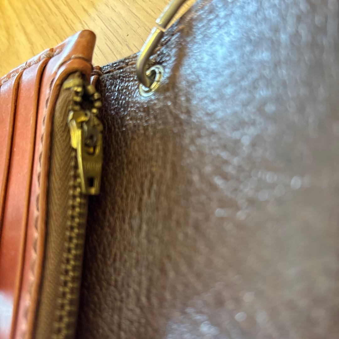 ブコ長財布 コードバンジッパーポケット付き