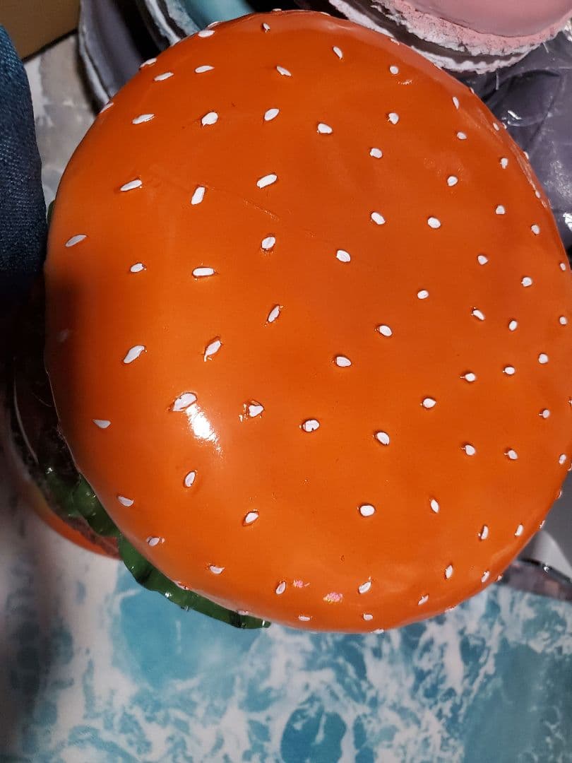 ハンバーガー形状スツール