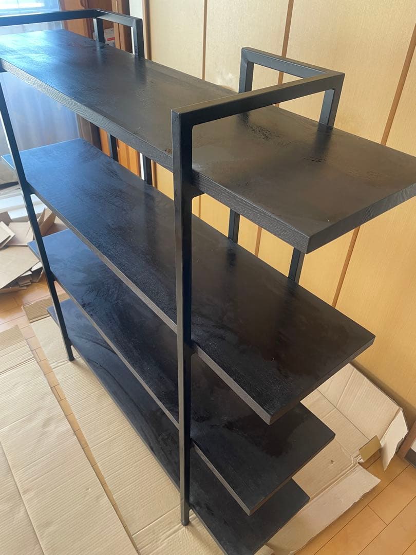 黒のオープンシェルフ 4段