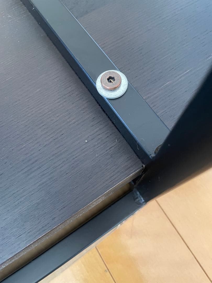 黒のオープンシェルフ 4段