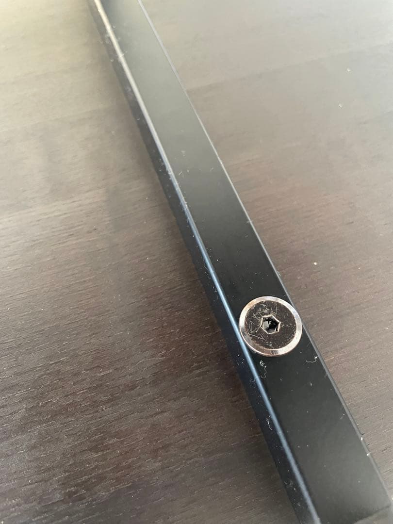 黒のオープンシェルフ 4段