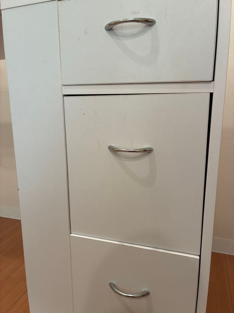 ネイルデスク　折りたたみネイルテーブル　キャスター付き