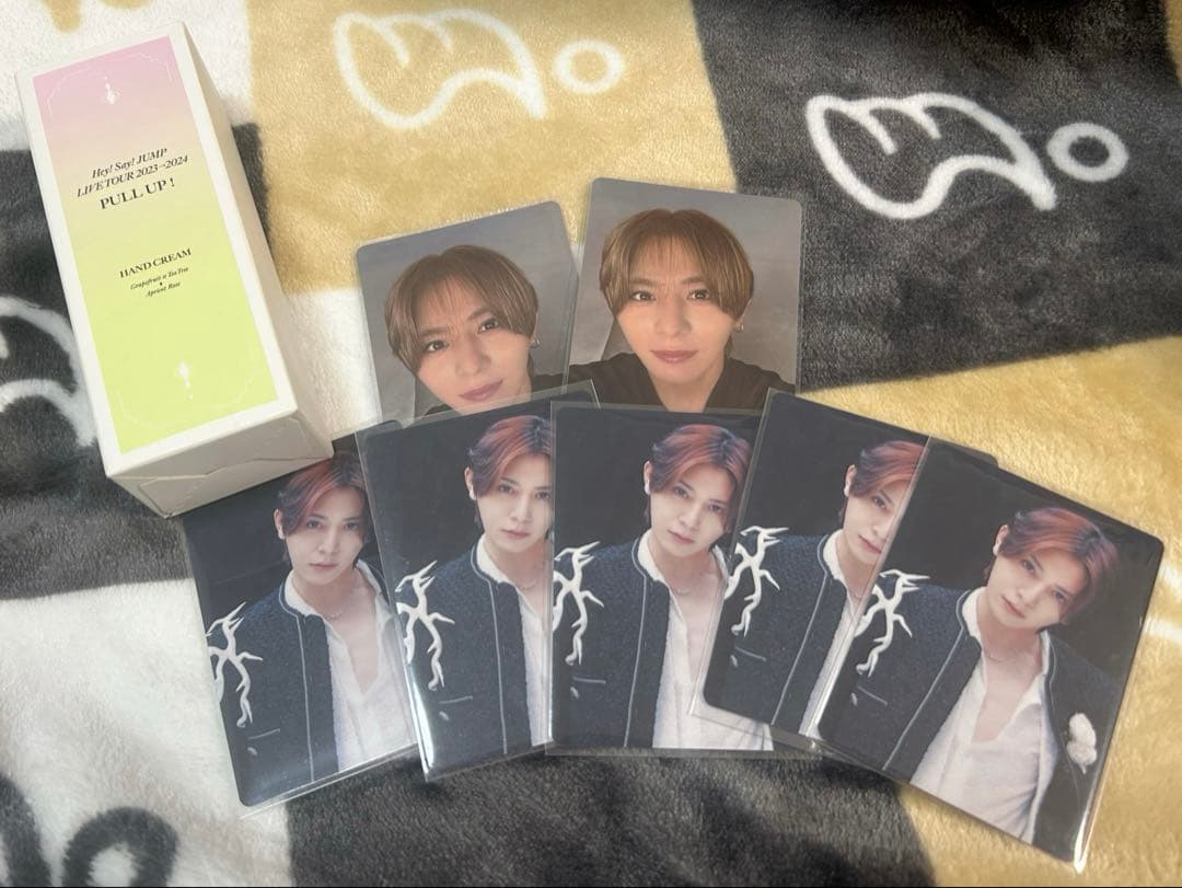 Hey! Say! JUMP S say Y賞 特製SSSセット+山田涼介グッズ - メルカリ