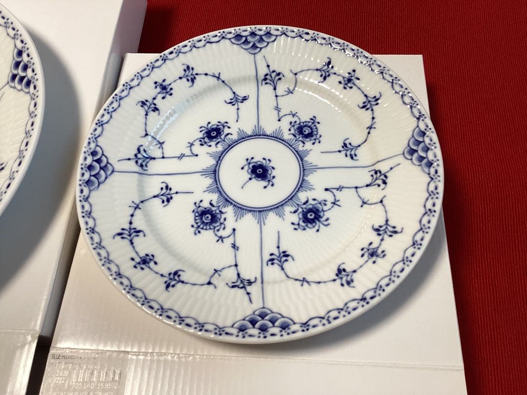 人気ロイヤルコペンハーゲン ブルーフルーテッドハーフレース プレート 19cm