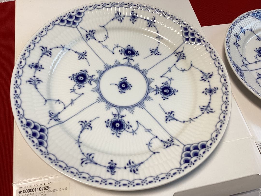 人気ロイヤルコペンハーゲン ブルーフルーテッドハーフレース プレート 19cm