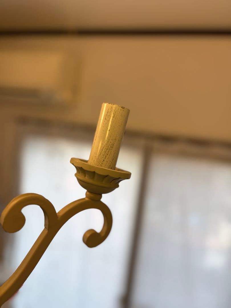 ローラアシュレイ 4灯スクロールシャンデリア｜英国クラシック照明｜※1灯不点灯