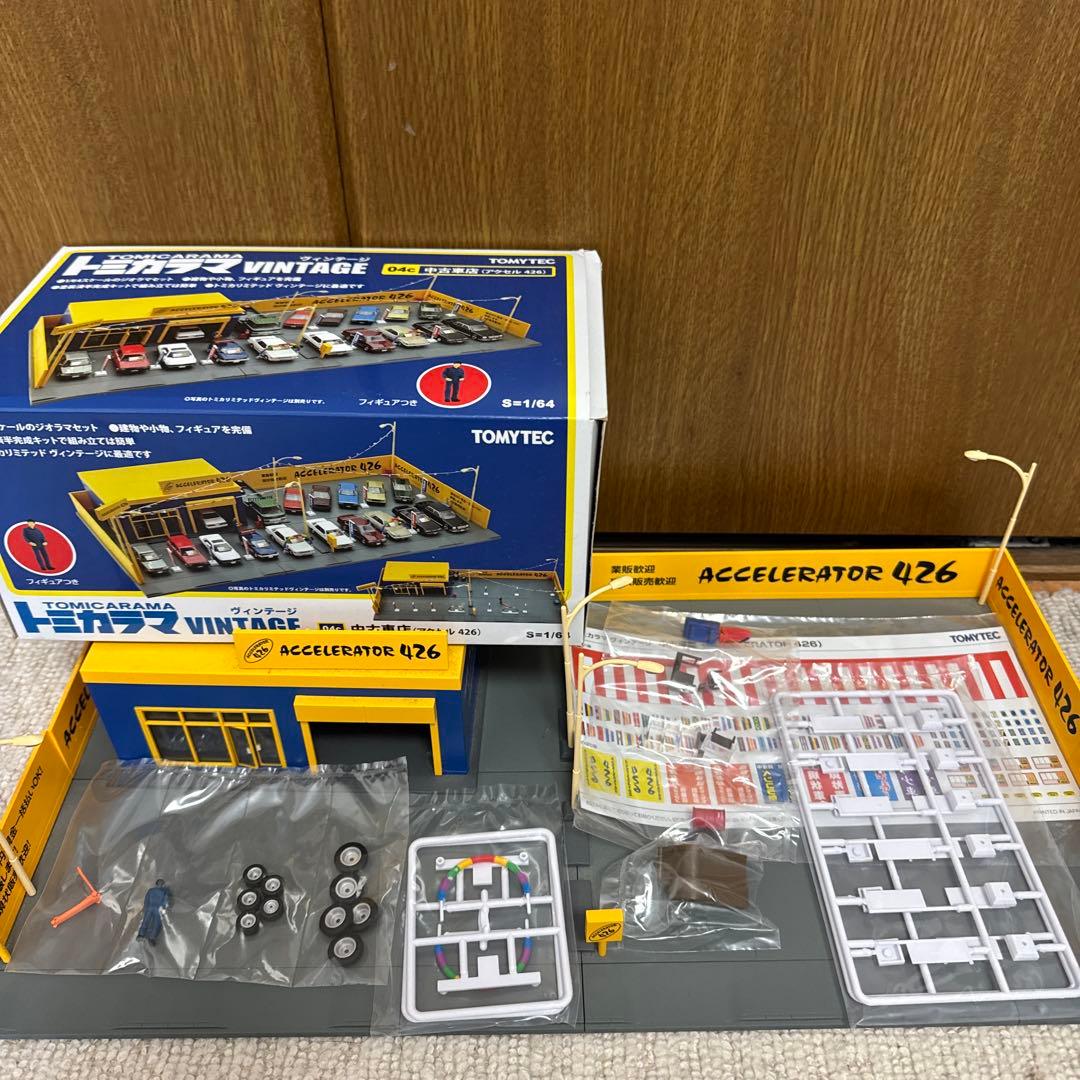 トミカラマヴィンテージ 04c 中古車店　　ACCELERATOR 426 トミカラマヴィンテージ 04c 中古車店 ACCELERATOR 426 - メルカリ