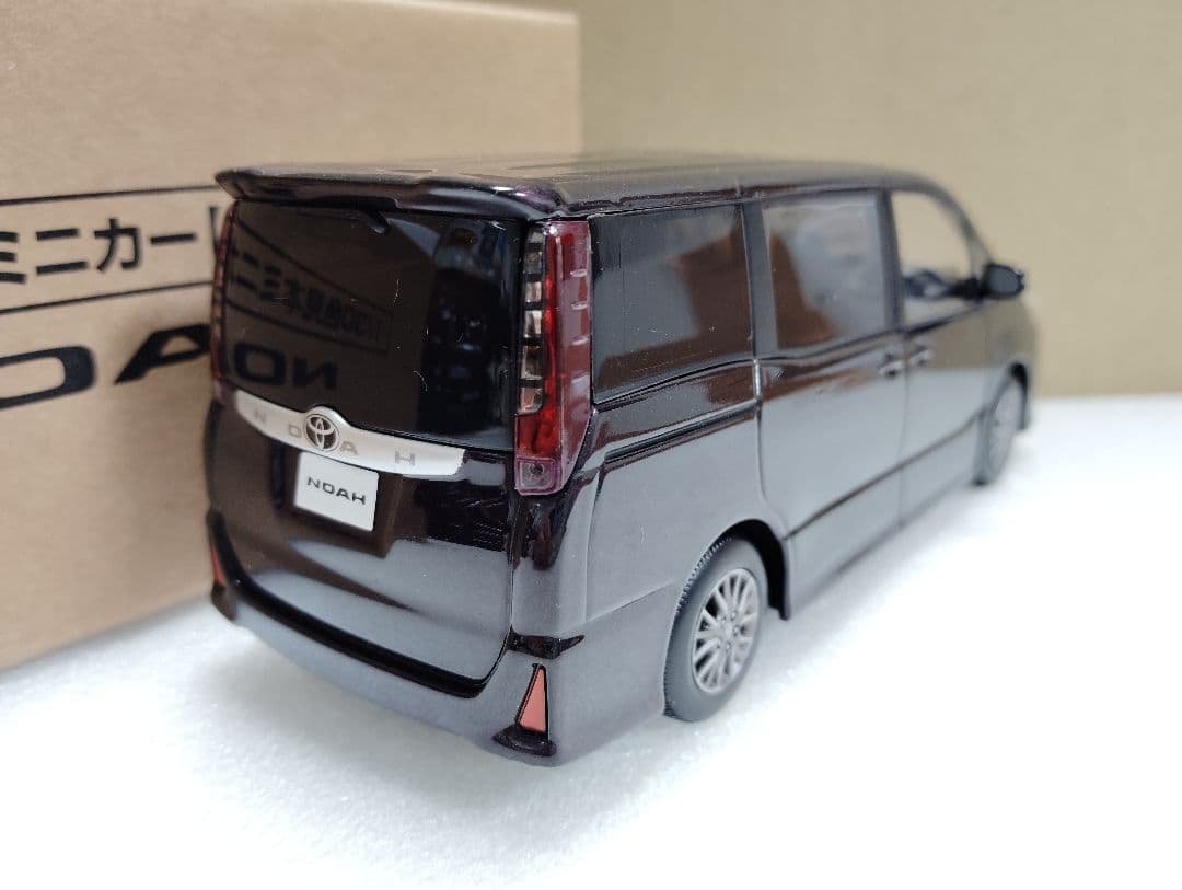 トヨタ ノア Si 80前期型 カラーサンプルミニカー 非売品 3R9 - メルカリ
