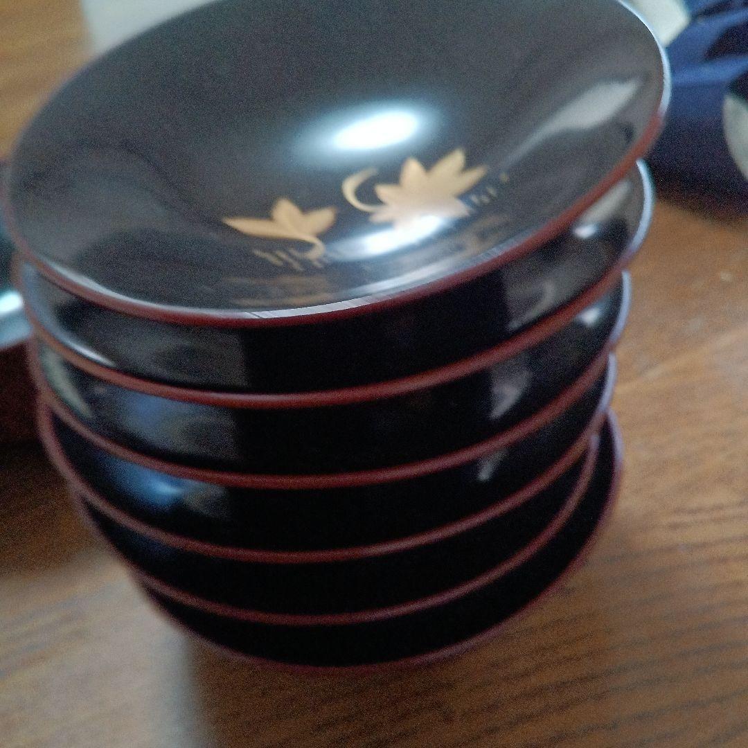 珍しい形の漆器椀 飯椀か煮物椀 かなり昔の物。6個 - メルカリ