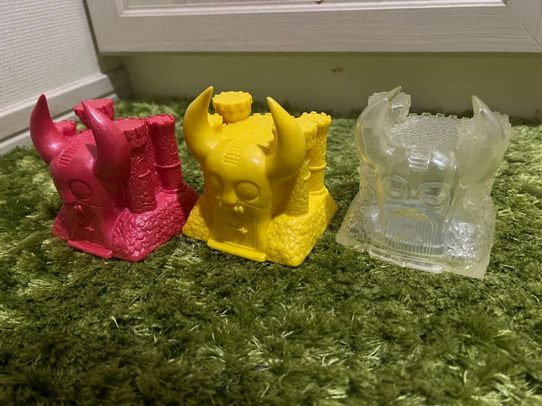 MOTULOS モツロス モツロス城 NERD ONE 消しゴム 塩ビ ソフビ - メルカリ