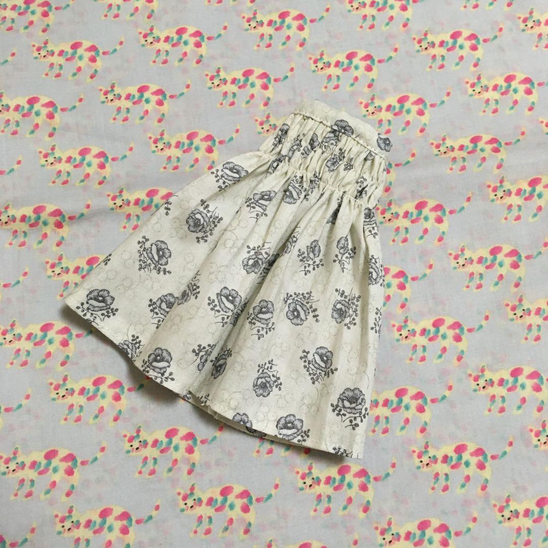 16 特別価格　夏柄ギャザーマキシスカート　リカちゃん　ブライス