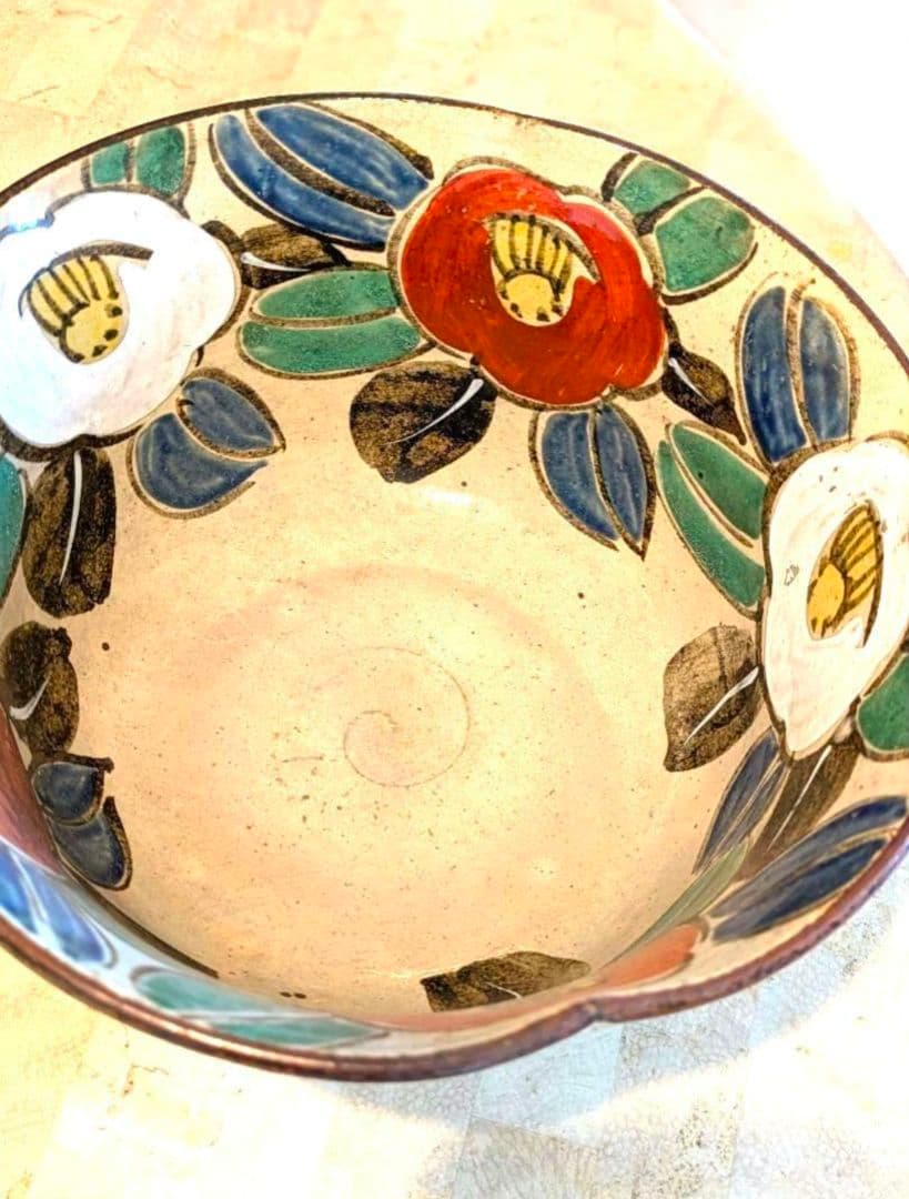 紅白椿の焼物　ボウル　約直径18cm×高さ11cm