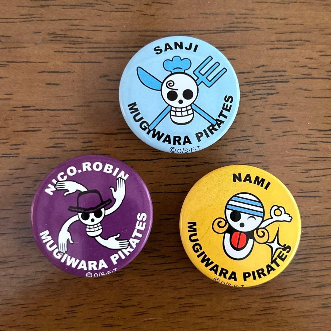 缶バッジ ワンピース ドクロマーク 3点セット - メルカリ