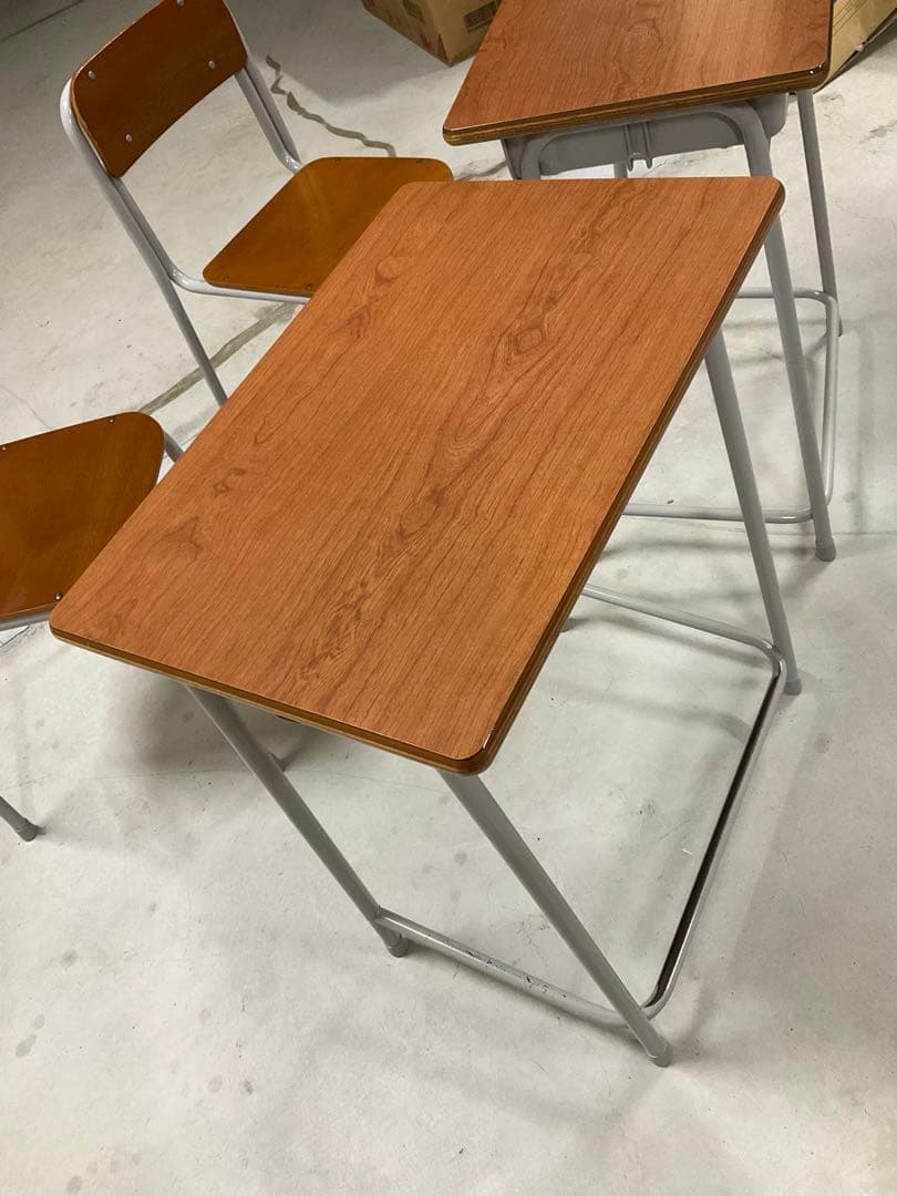 最終のご案内 ⭐️美品⭐️ 学習机 学校の机と椅子　各2セット