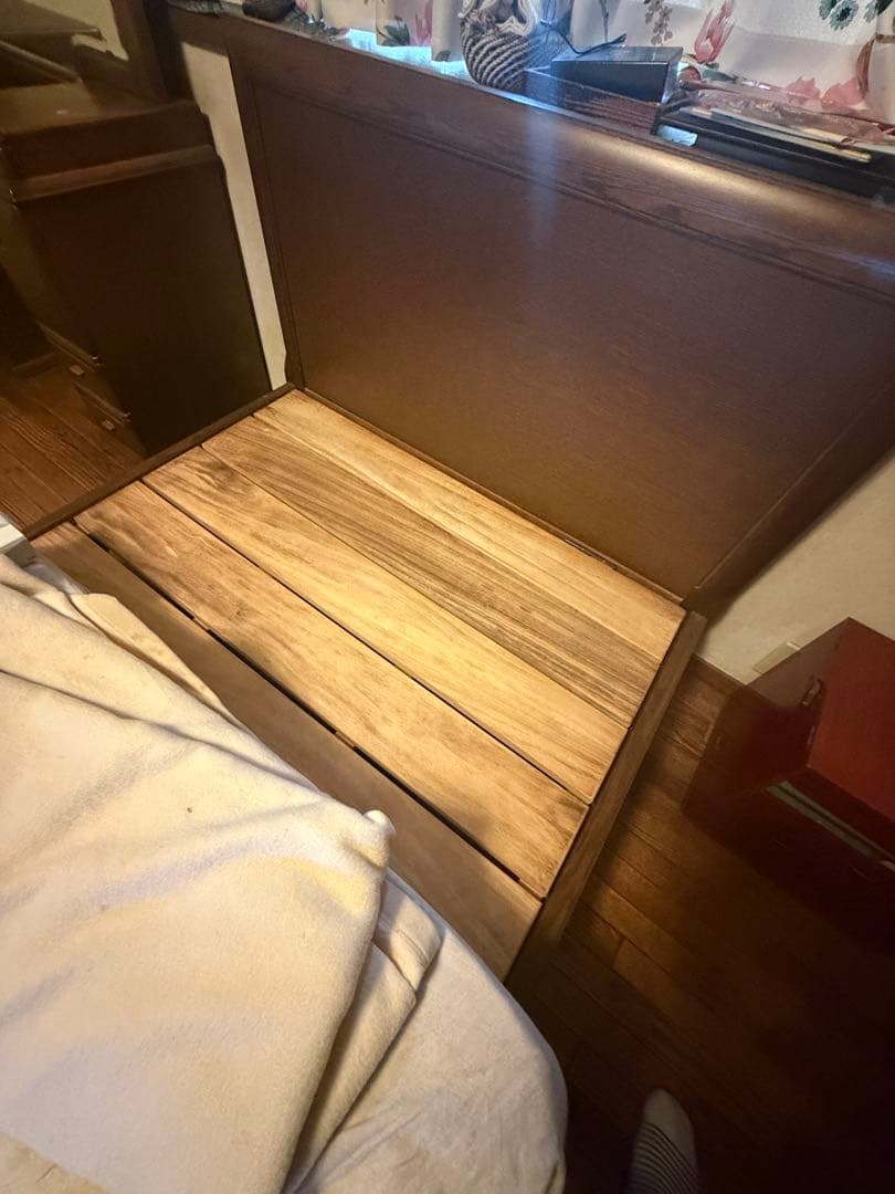 最高級シモンズベッドフレームSIMONS　ナラ？木工土台は桐？セレブ最終処分