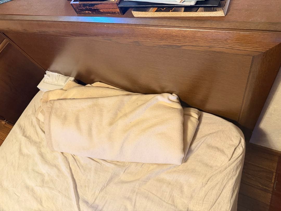 最高級シモンズベッドフレームSIMONS　ナラ？木工土台は桐？セレブ最終処分