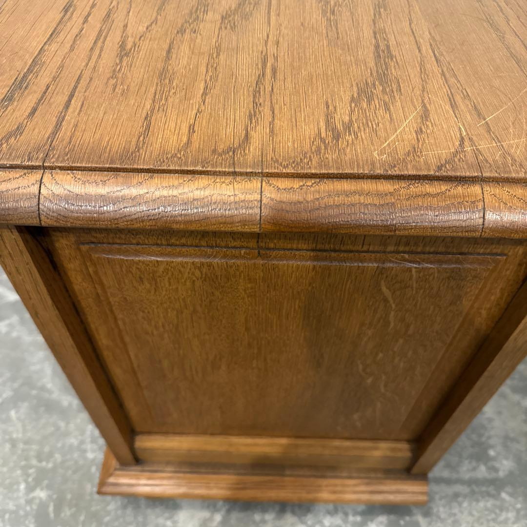 年末年始saleヴィンテージ　木製サイドテーブル　扉収納付き　1